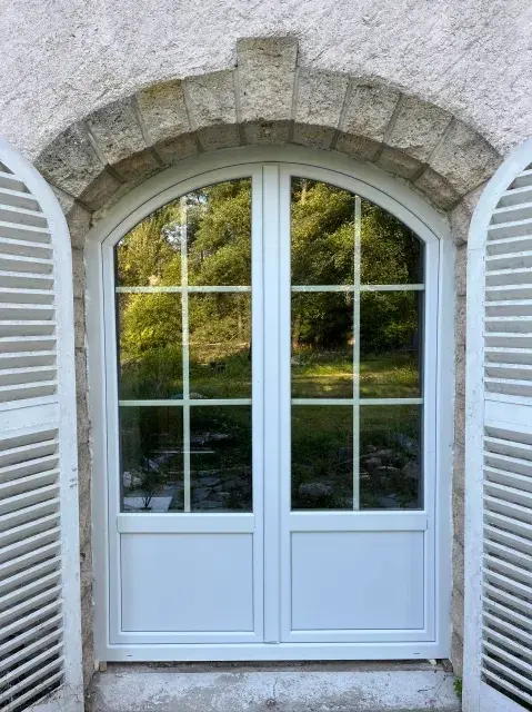 Rénovation et remplacement de fenêtres extérieures à Neuilly-sur-Seine